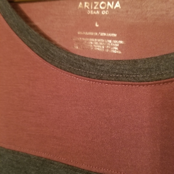 Top - Picture 2 of 2